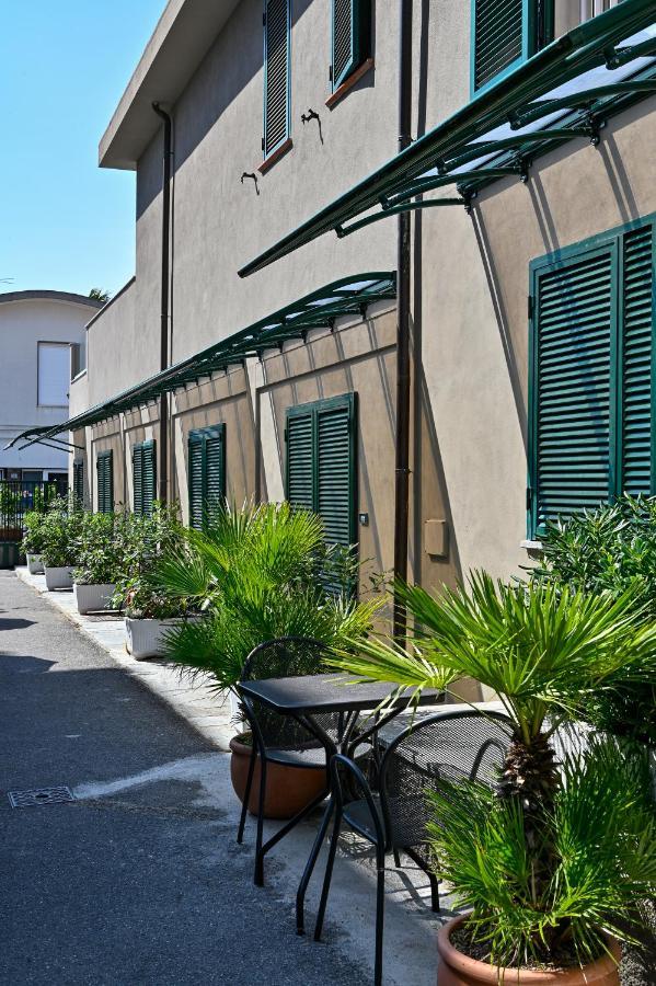 Hotel Delle Rose San Bartolomeo Al Mare Exterior foto